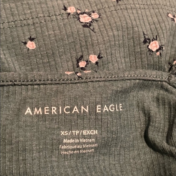 AMERICAN Eagle - Woman’s Crop Top - NWOT - Picture 4 of 5